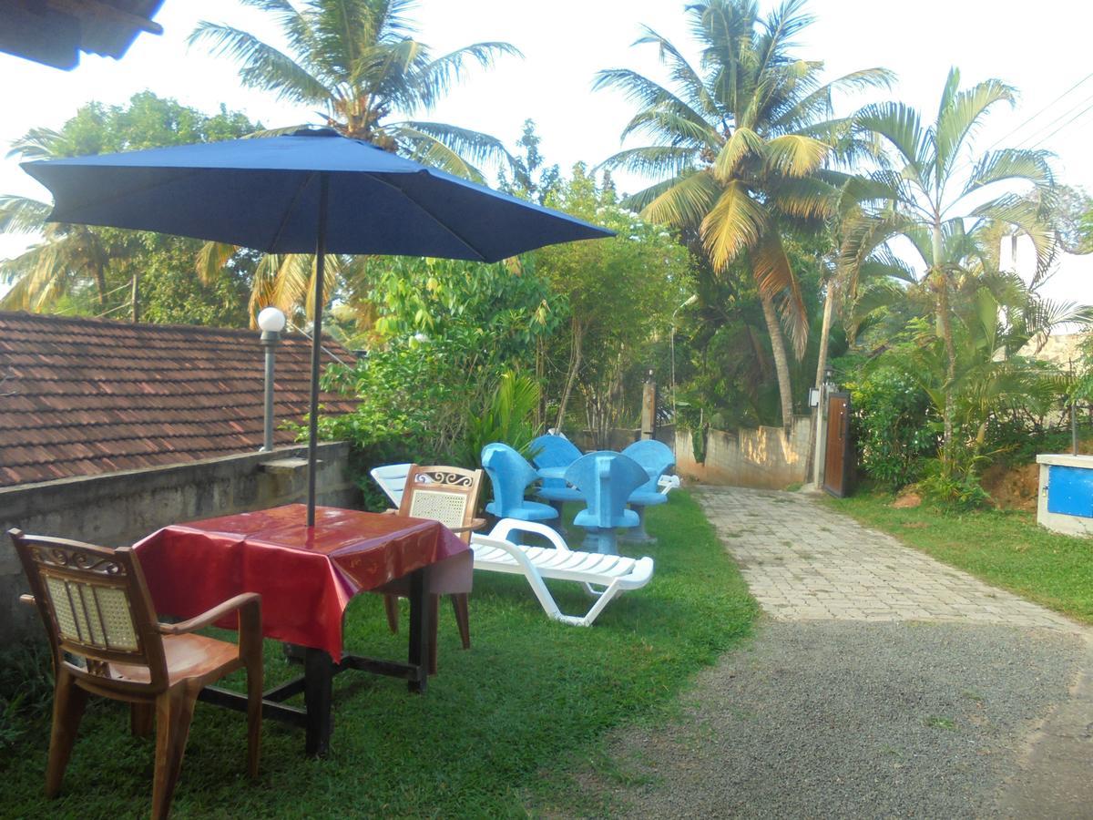 Sun Bird Eco Guest Mirissa Hotel Exterior photo