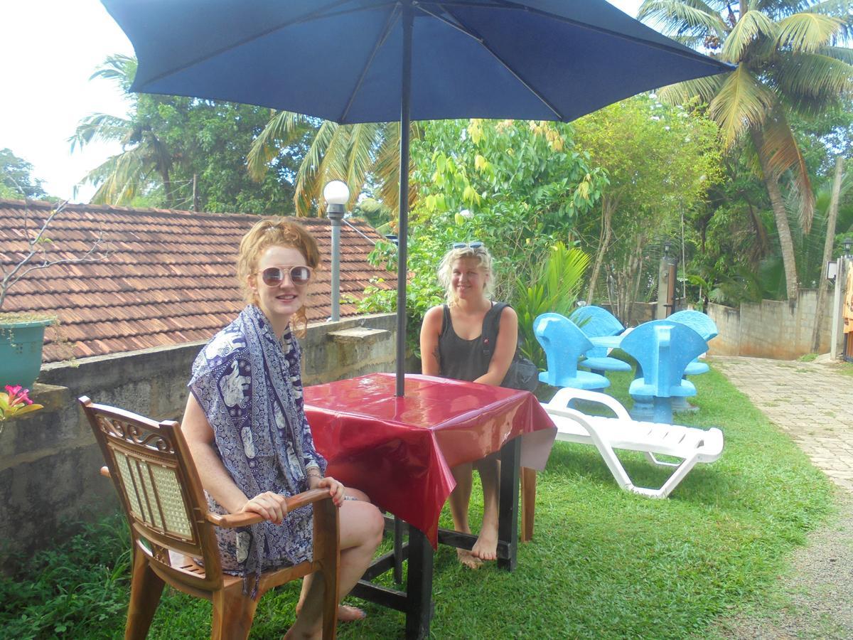Sun Bird Eco Guest Mirissa Hotel Exterior photo